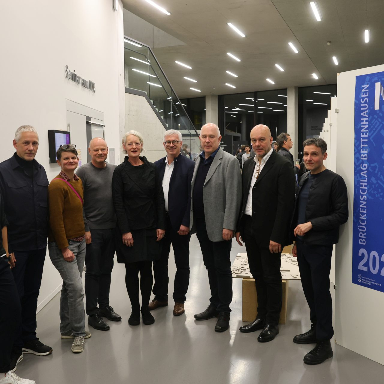 Die Jury: (v. re.) Vorsitzender Prof. Dr. Cyrus Zahiri, Tim Heide, Prof. Frank Lattke, Markus Eichberger, Annette Spielmeyer, Ulrich Türk, Rabea Seibert und Prof. Frank Kaspruch. 